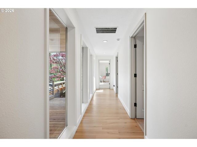 4135 Sw PARKVIEW Ave, Portland, OR 97225