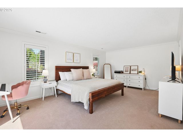 4135 Sw PARKVIEW Ave, Portland, OR 97225