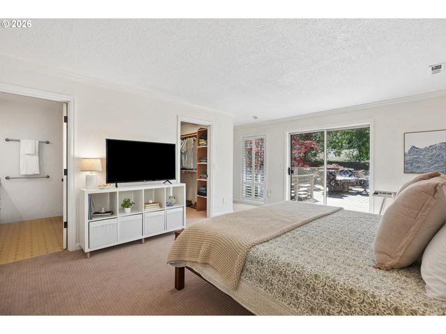 4135 Sw PARKVIEW Ave, Portland, OR 97225