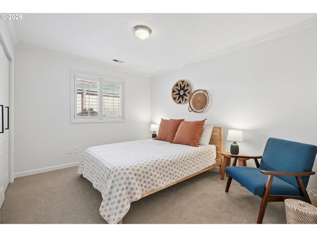 4135 Sw PARKVIEW Ave, Portland, OR 97225