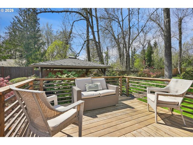 4135 Sw PARKVIEW Ave, Portland, OR 97225