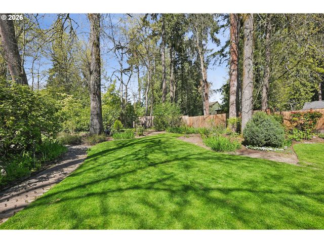 4135 Sw PARKVIEW Ave, Portland, OR 97225