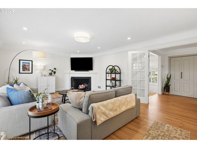 4135 Sw PARKVIEW Ave, Portland, OR 97225