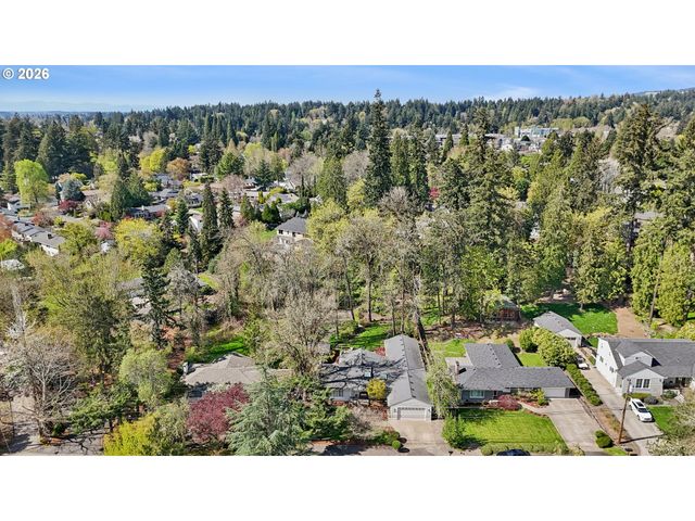 4135 Sw PARKVIEW Ave, Portland, OR 97225