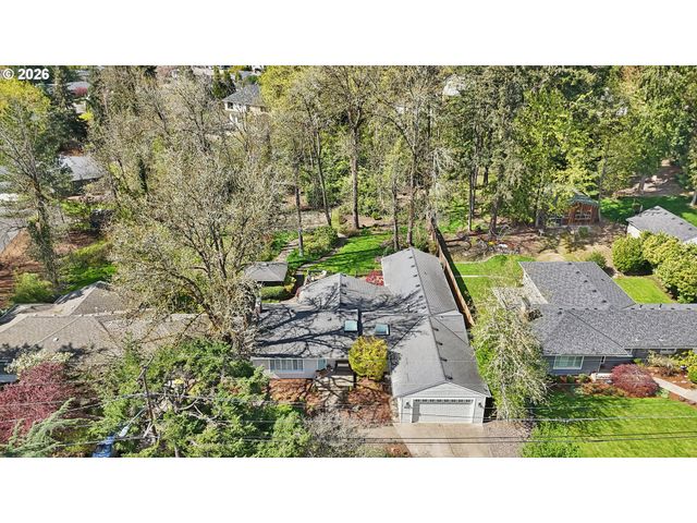 4135 Sw PARKVIEW Ave, Portland, OR 97225