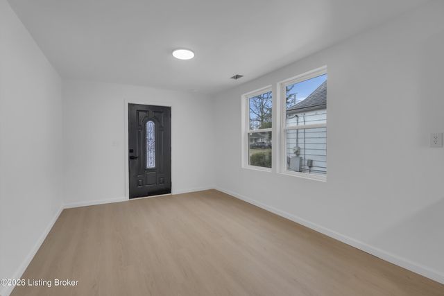 625 Inverness Ave, Louisville, KY 40214