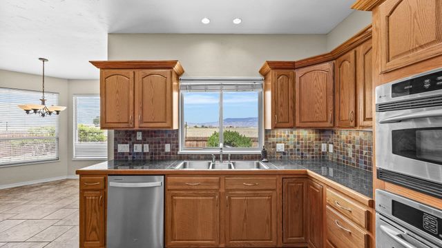 670 Tamarron Drive, Grand Junction, CO 81506