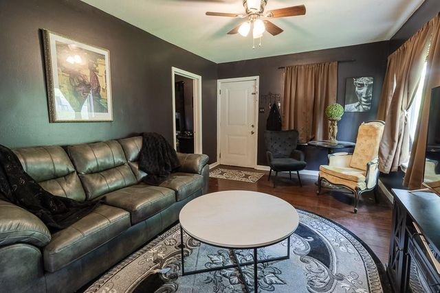 420 S Kentucky Avenue, Independence, MO 64053