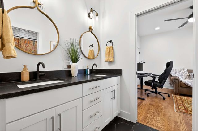 557B Stevenson St, Nashville, TN 37209