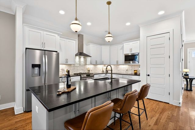 557B Stevenson St, Nashville, TN 37209