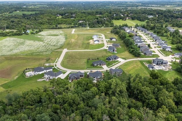 3534 Reed Road, Hiawatha, IA 52233