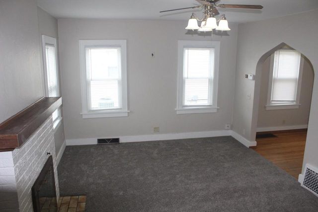 1001 Eisenhower Avenue, Janesville, WI 53545