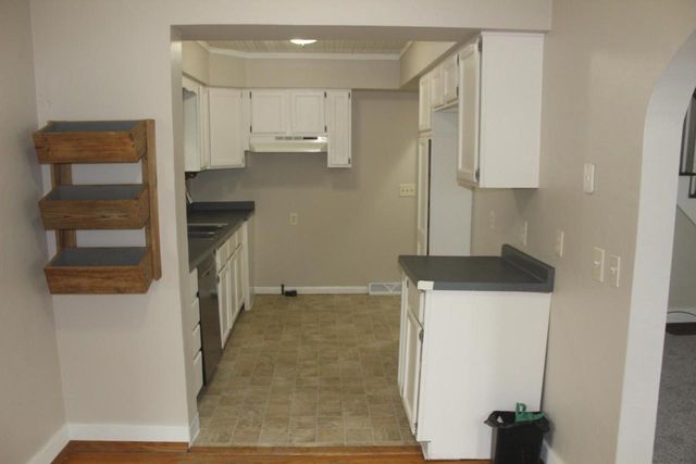 1001 Eisenhower Avenue, Janesville, WI 53545