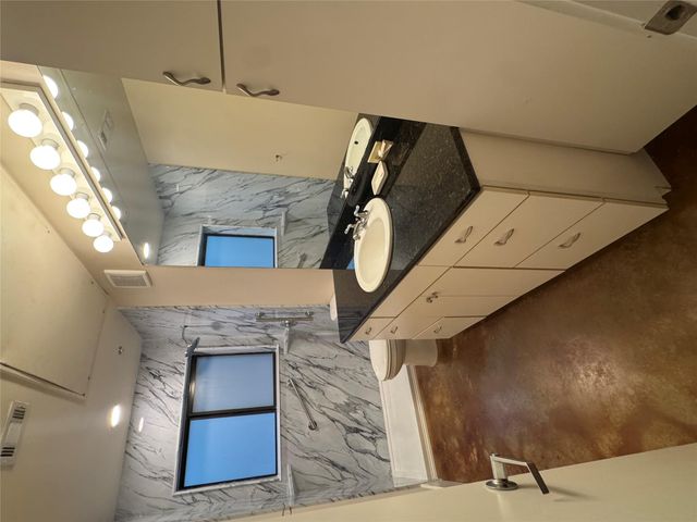 911 Keith LN 2, Austin, TX 78705