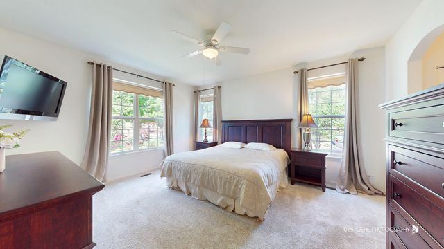 1114 Barkston Lane, Aurora, IL 60502