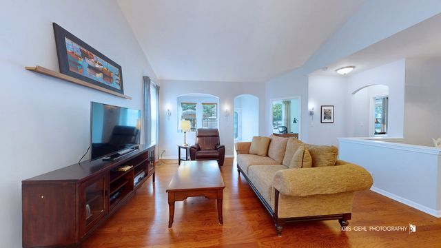 1114 Barkston Lane, Aurora, IL 60502