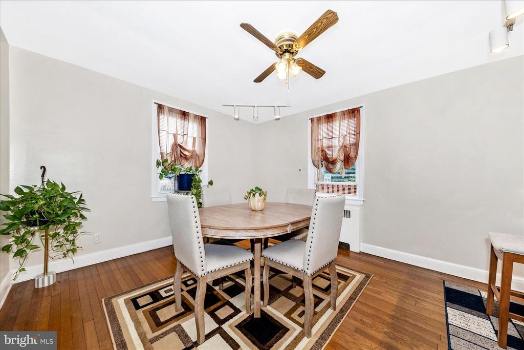 Image 10 of property listing at 7027 PLYMOUTH RD, Pikesville, MD 21208