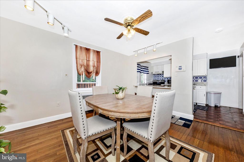 Image 11 of property listing at 7027 PLYMOUTH RD, Pikesville, MD 21208