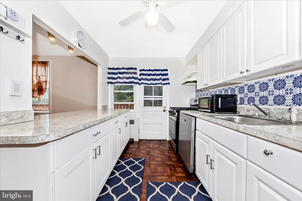Image 12 of property listing at 7027 PLYMOUTH RD, Pikesville, MD 21208