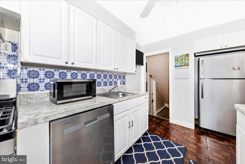 Image 14 of property listing at 7027 PLYMOUTH RD, Pikesville, MD 21208