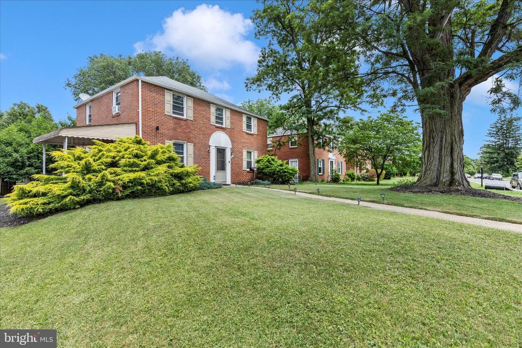 Image 2 of property listing at 7027 PLYMOUTH RD, Pikesville, MD 21208