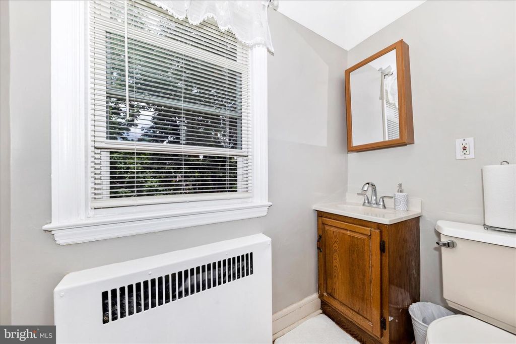 Image 22 of property listing at 7027 PLYMOUTH RD, Pikesville, MD 21208