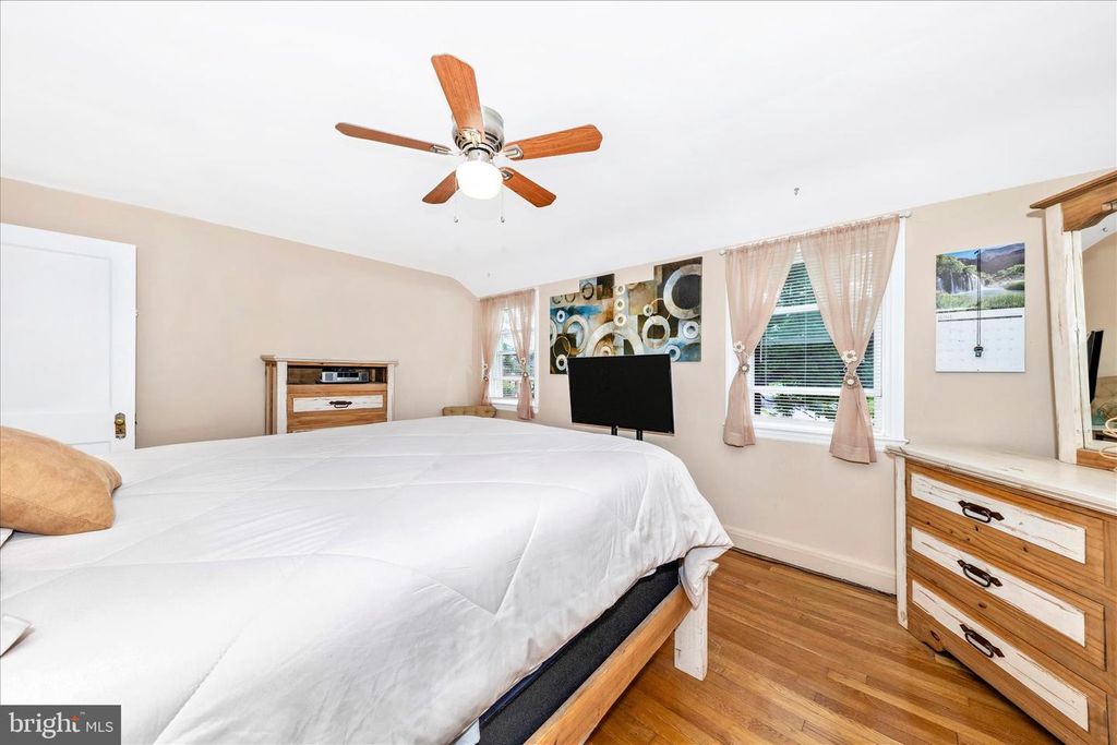 Image 29 of property listing at 7027 PLYMOUTH RD, Pikesville, MD 21208