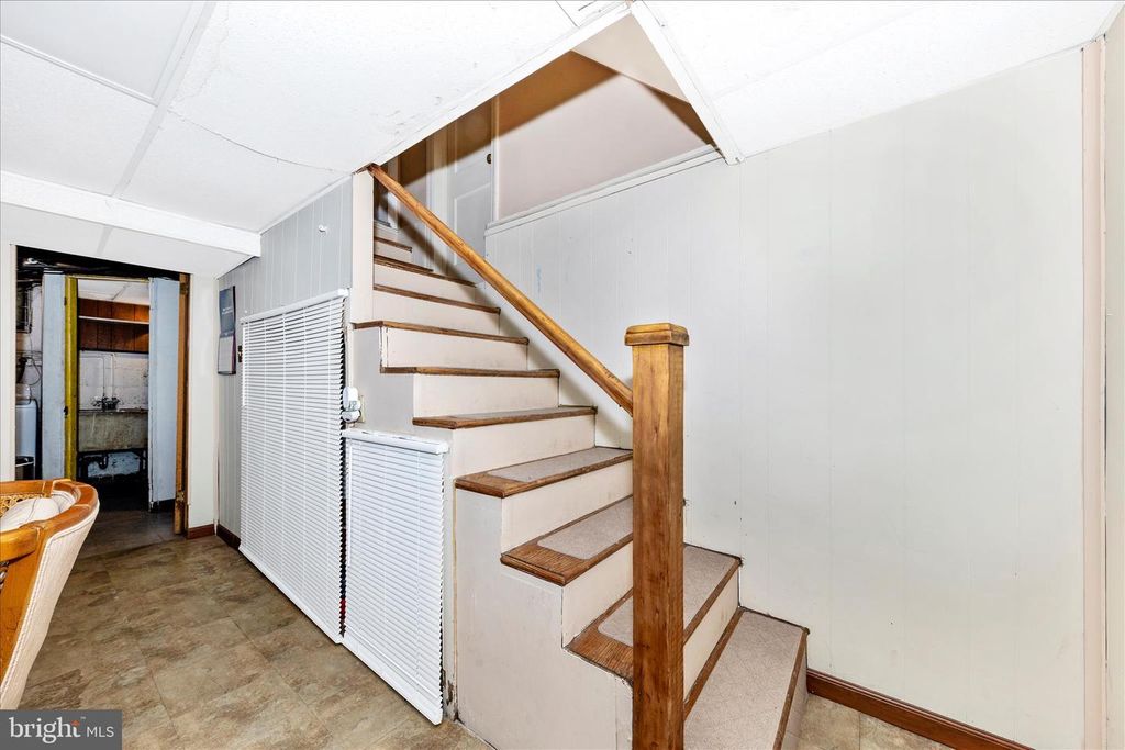 Image 32 of property listing at 7027 PLYMOUTH RD, Pikesville, MD 21208