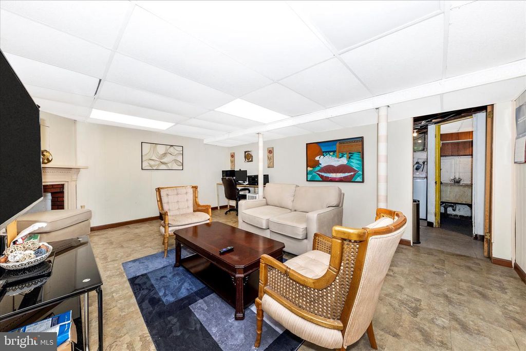 Image 33 of property listing at 7027 PLYMOUTH RD, Pikesville, MD 21208