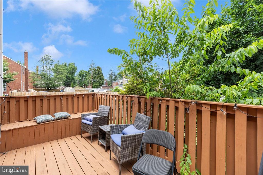 Image 37 of property listing at 7027 PLYMOUTH RD, Pikesville, MD 21208