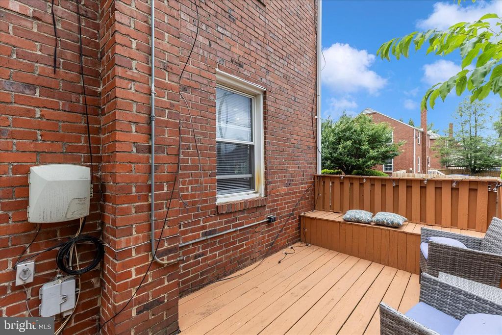 Image 38 of property listing at 7027 PLYMOUTH RD, Pikesville, MD 21208