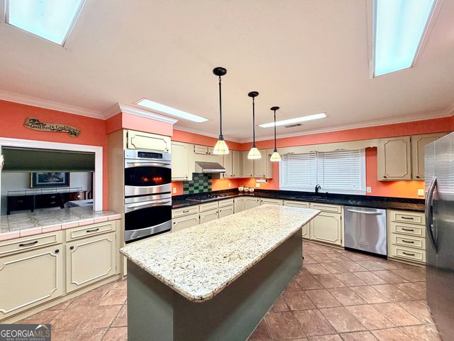 2166 Ga Highway 199, Mount Vernon, GA 30445