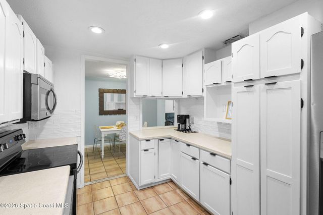 727 Clarke Avenue, Melbourne, FL 32935