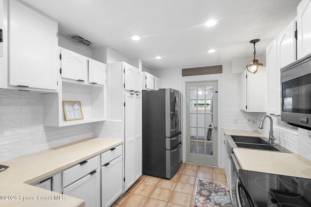 727 Clarke Avenue, Melbourne, FL 32935