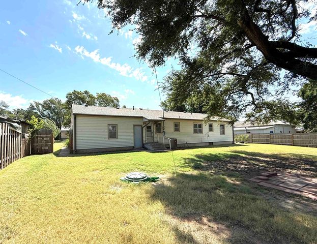 416 N Pennsylvania, Anthony, KS 67003