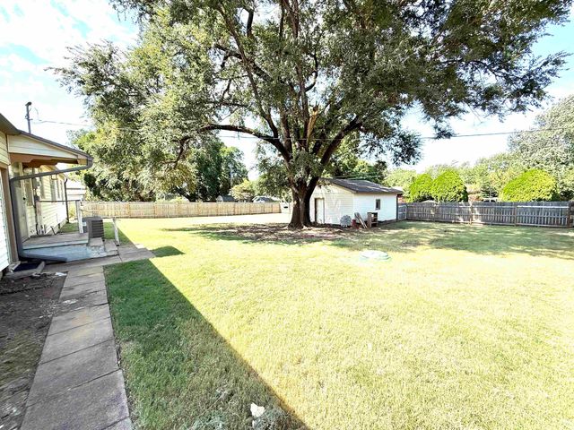 416 N Pennsylvania, Anthony, KS 67003