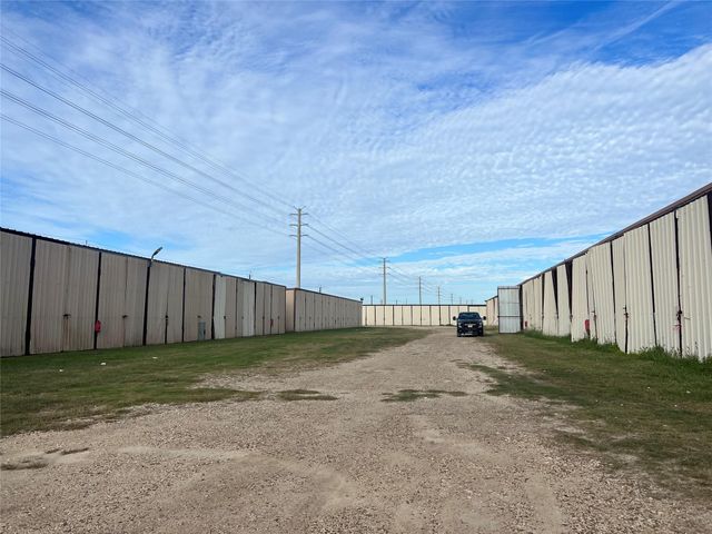 3320 E Highway 332, Freeport, TX 77541