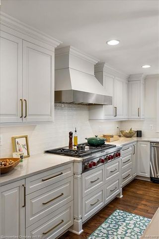 586 Fairfax Street, Birmingham, MI 48009