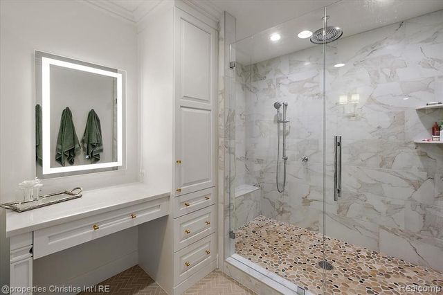 586 Fairfax Street, Birmingham, MI 48009