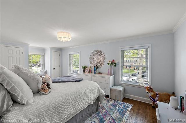 586 Fairfax Street, Birmingham, MI 48009