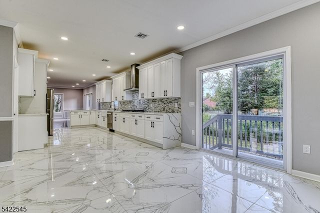 261 Apple Tree Ln, Mountainside Boro, NJ 07092