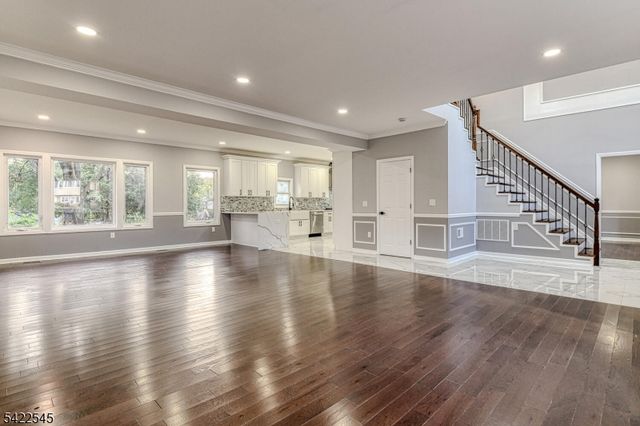 261 Apple Tree Ln, Mountainside Boro, NJ 07092