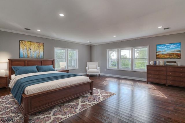 261 Apple Tree Ln, Mountainside Boro, NJ 07092