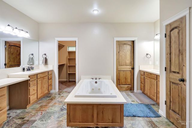 2782 Sun Meadow Dr., Twin Falls, ID 83301