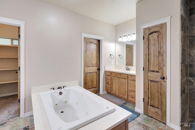2782 Sun Meadow Dr., Twin Falls, ID 83301