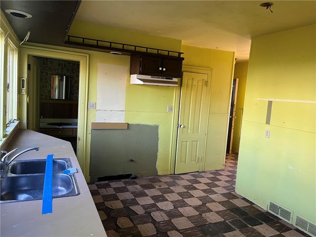 11139 South Lake Road, Pavilion, NY 14525