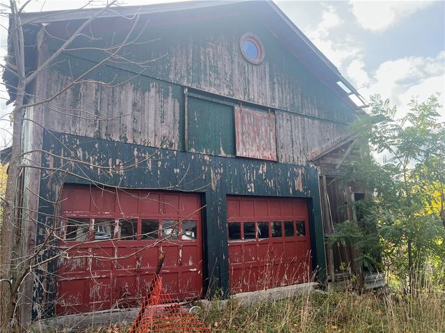 11139 South Lake Road, Pavilion, NY 14525