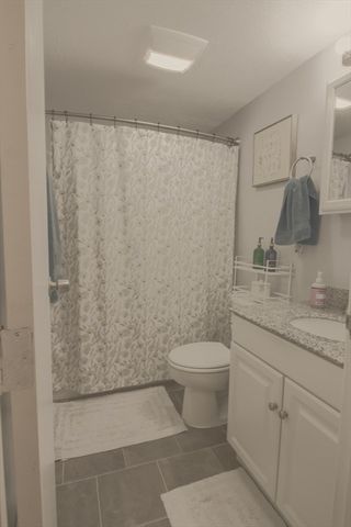 308 Quarry St 202, Quincy, MA 02170