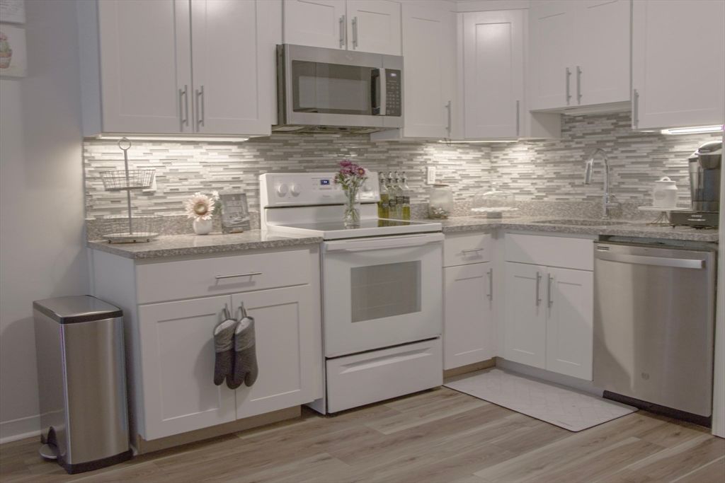 308 Quarry St 202, Quincy, MA 02170