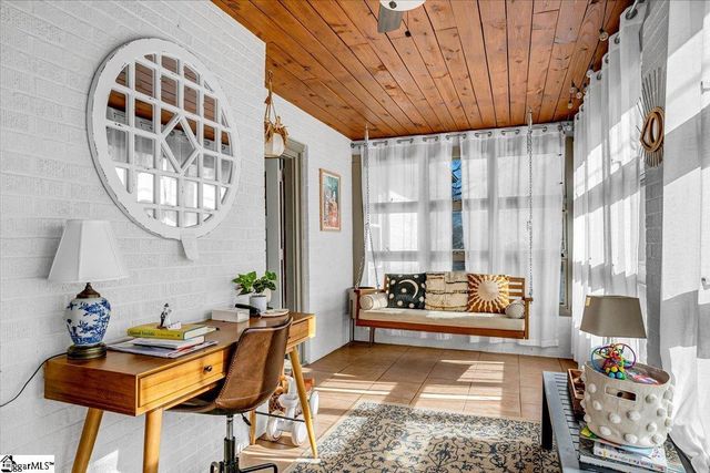 1734 E North Street, Greenville, SC 29607